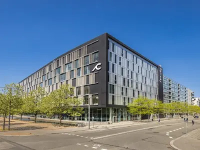 Bella Center metro — offices nearby