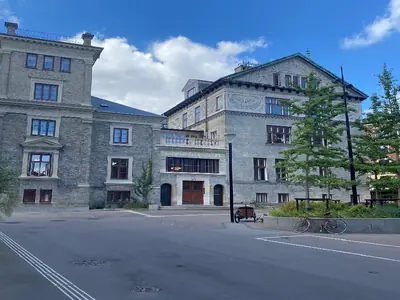 Frederiksberg metro — offices nearby