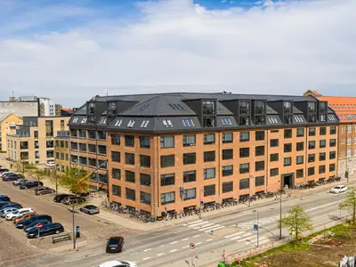 Islands Brygge metro — offices nearby