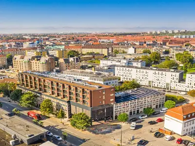 Skjolds Plads metro — offices nearby